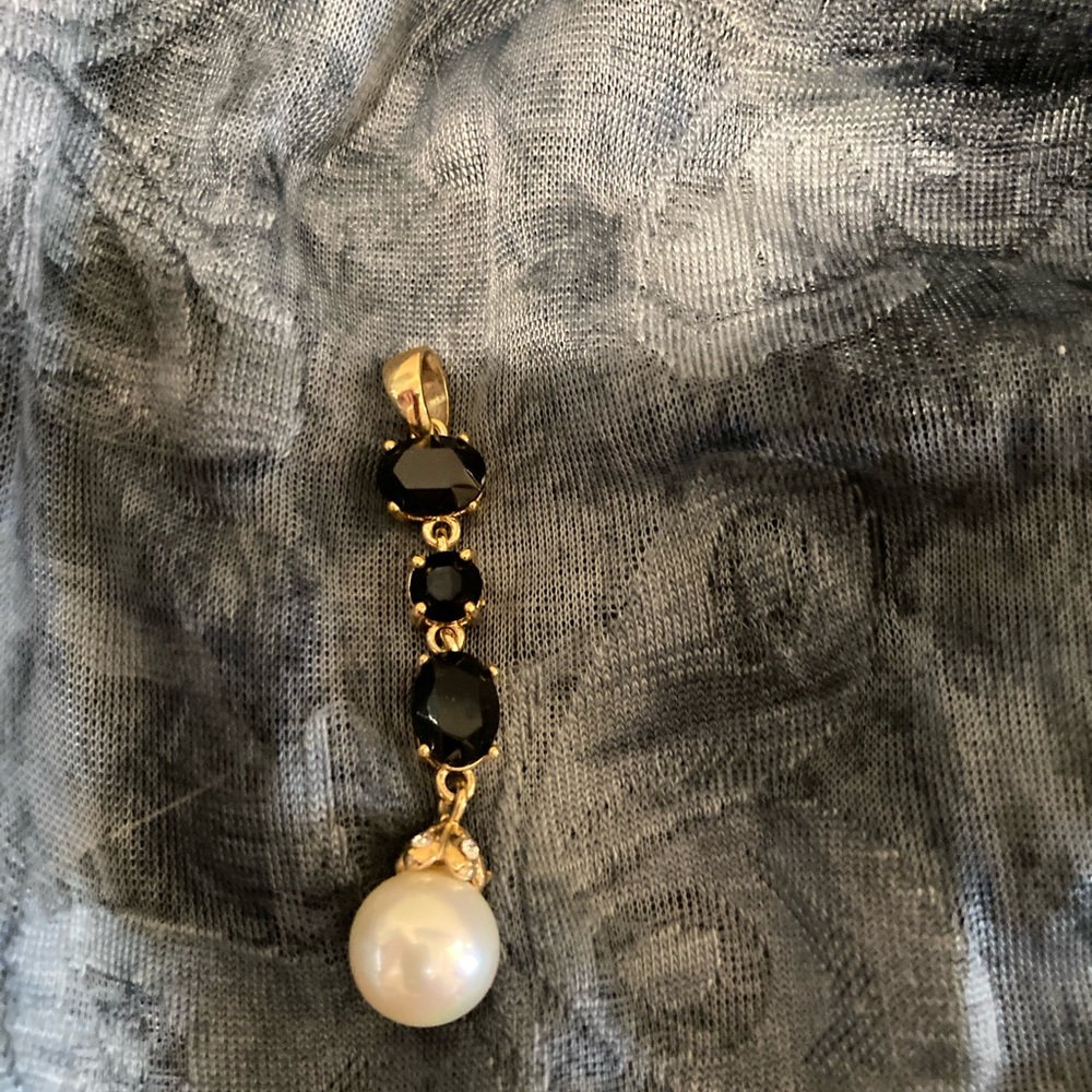2 FOR $12     Pendant in gold tone with black stones and a pearl